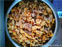1510058587798149.jpg ♡周三的午餐♡韶关市乐昌市梅花镇三和希望小学 姜丝炒瘦肉豆腐.jpg
